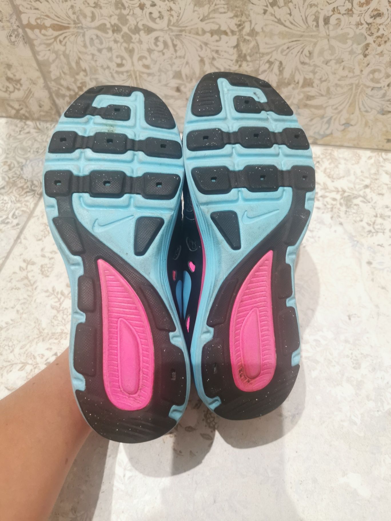 Buty sportowe Nike Dual Fusion r. 38,5 24,5 cm