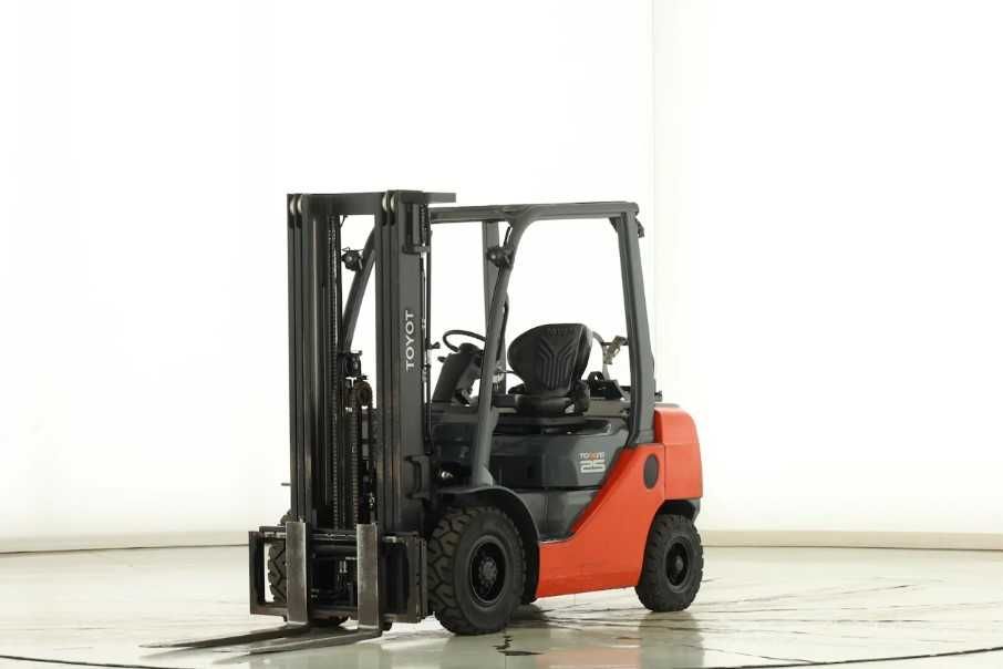 Навантажувач Toyota 2.5 т, вилочний погрузчик газовий, Тойота 2.5 т
