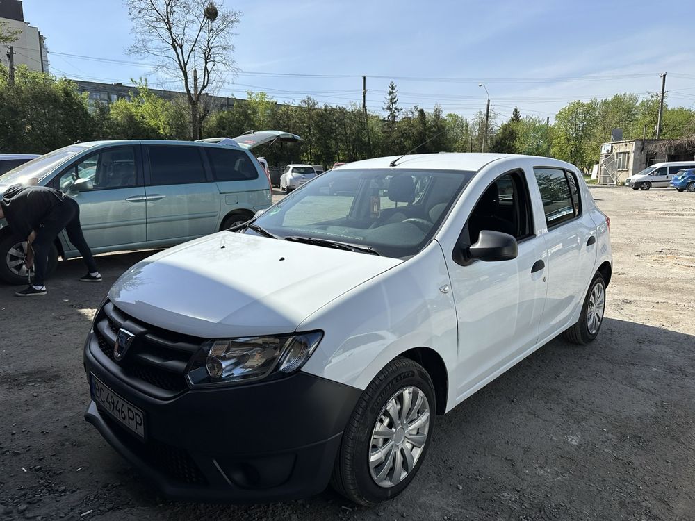 Оренда авто Renault/Dacia Logan,Sandero,Skoda Fabia.Газ/бензин 300грн