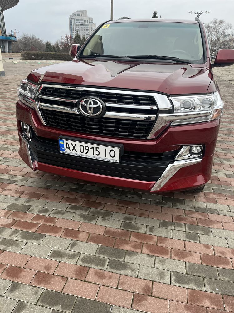 Toyota Land Cruiser 200