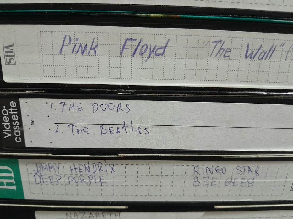 Видеокассеты музыкальные Битлз