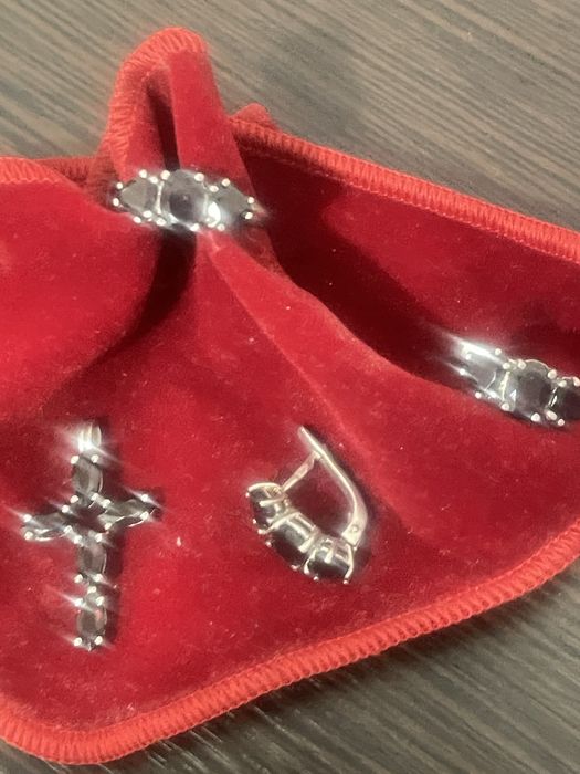 Набор серебрянный с черного граната