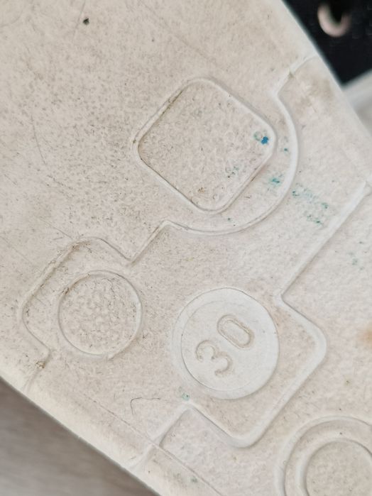 Кеди на дівчинку