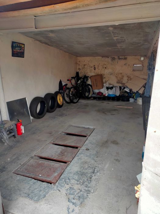 Продам сухий гараж в Соляних