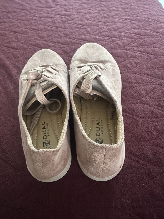 Жіночі рожеві туфли