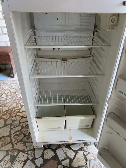 Холодильник у гарному робочому стані Nord