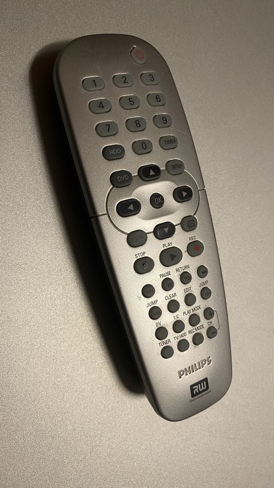 Philips DVDR3300H – odtwarzacz i nagrywarka TV na DVD, HDD (80GB)