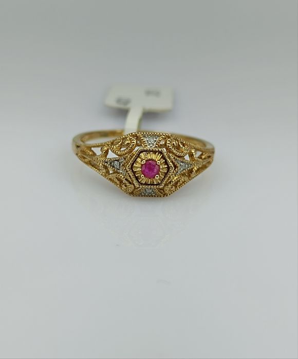 Новое золотое кольцо с рубином 375 пробы размер 20.3