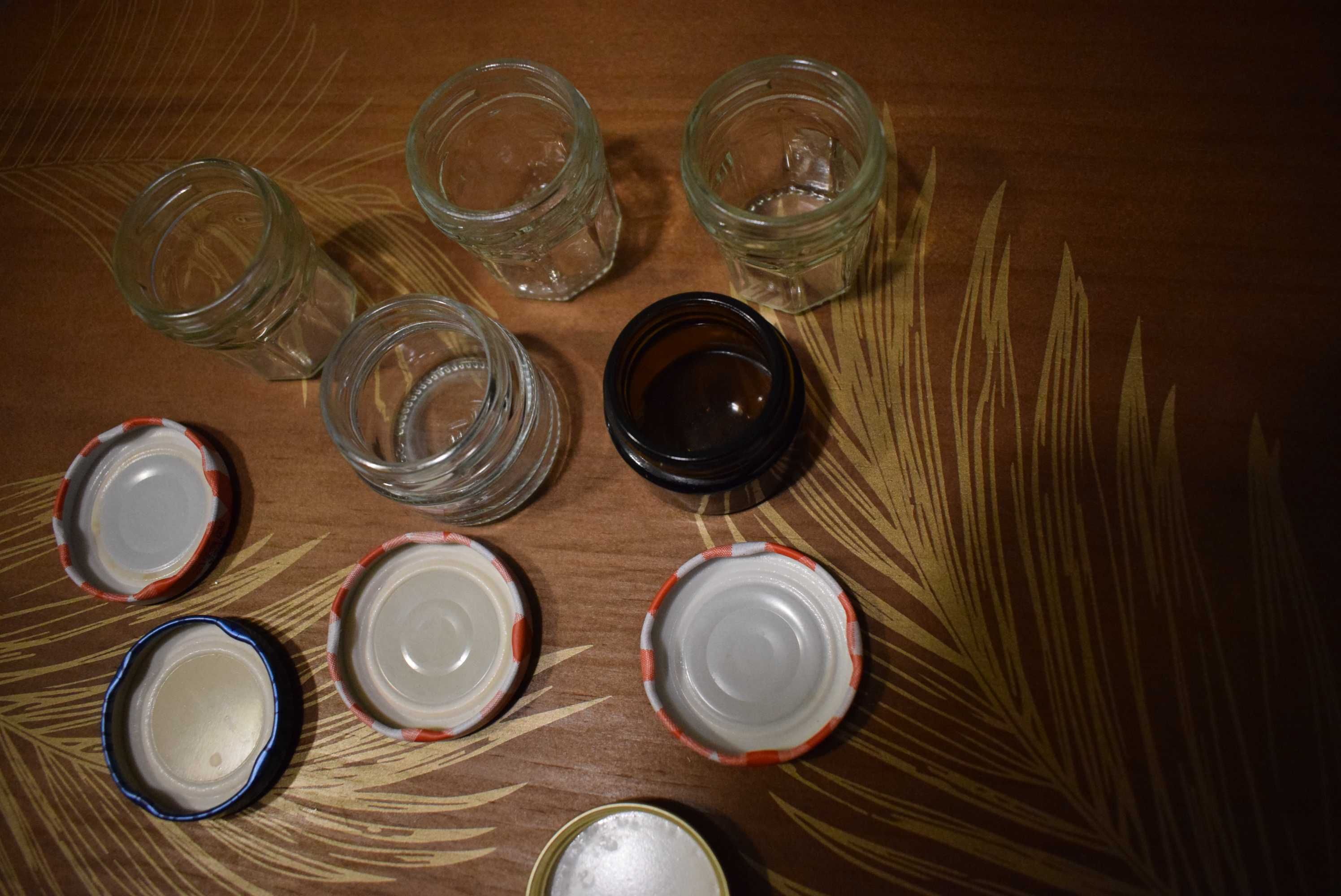 5 małych słoiczków pojemności 20 ml. w jednej niskiej cenie