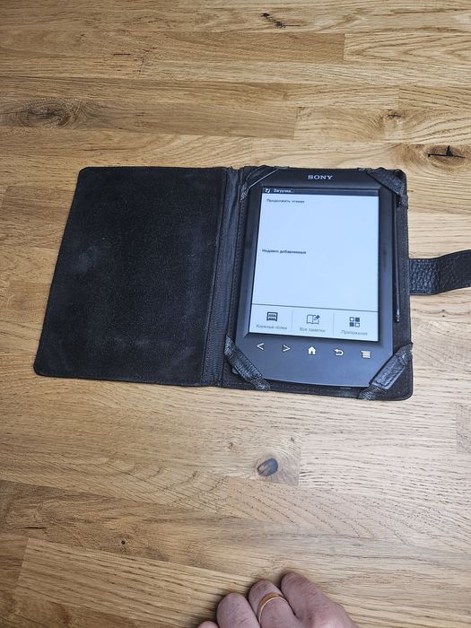 Електронна книга Sony Reader PRS - T2 з WIFi + флешка в подарок сенсор