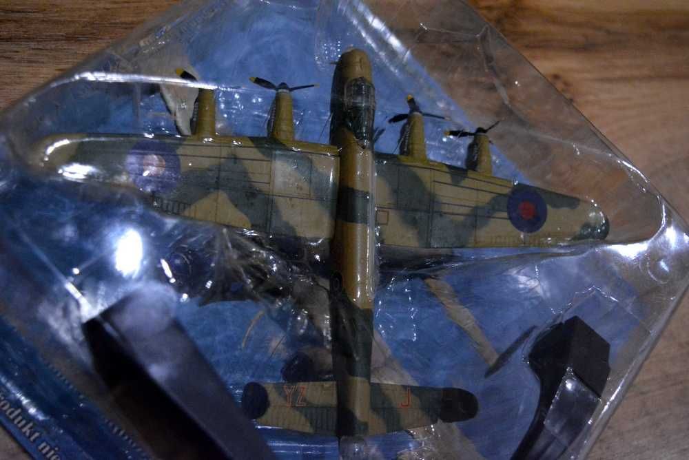 Avro Lancaster B Mk I skala 1/144