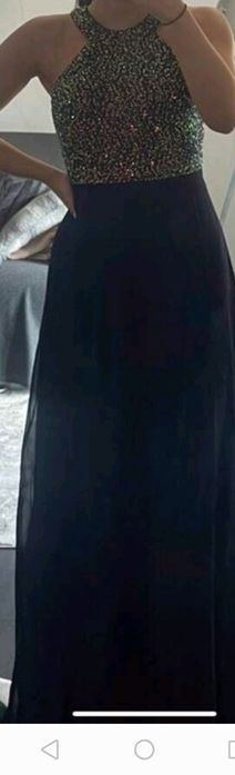 Vestido muito elegante e com glamour!