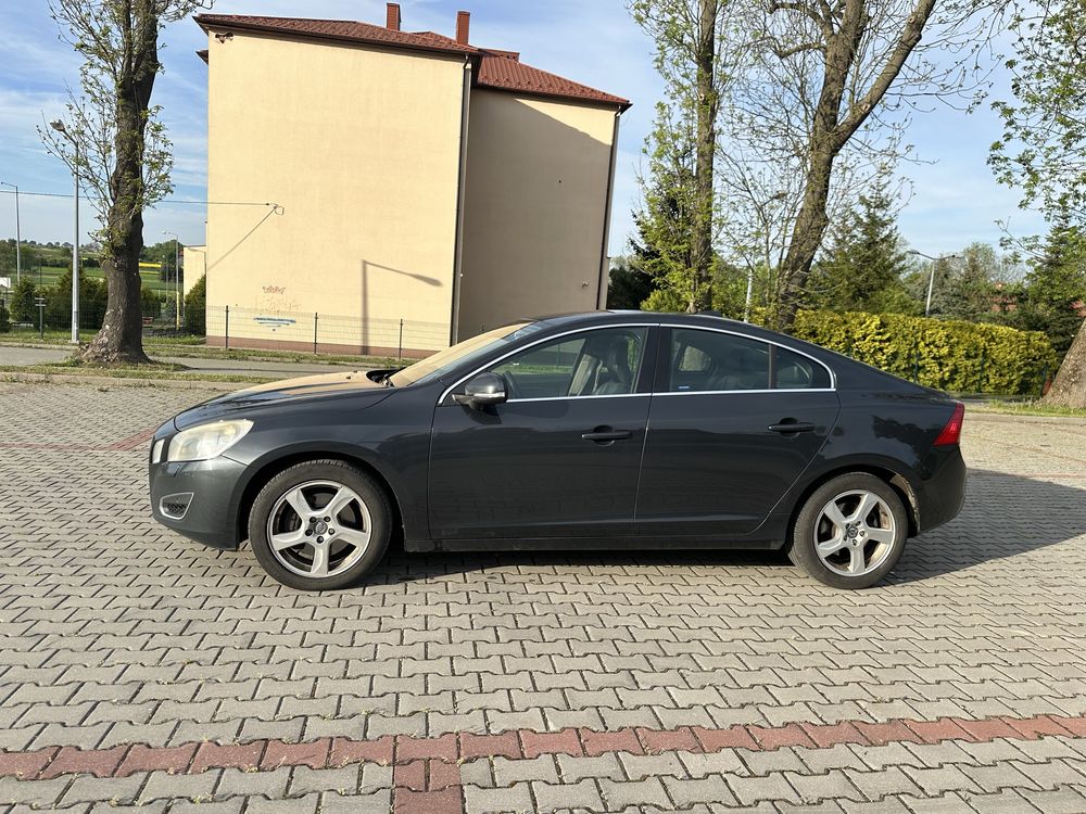 Volvo s60 2.4D5 205km