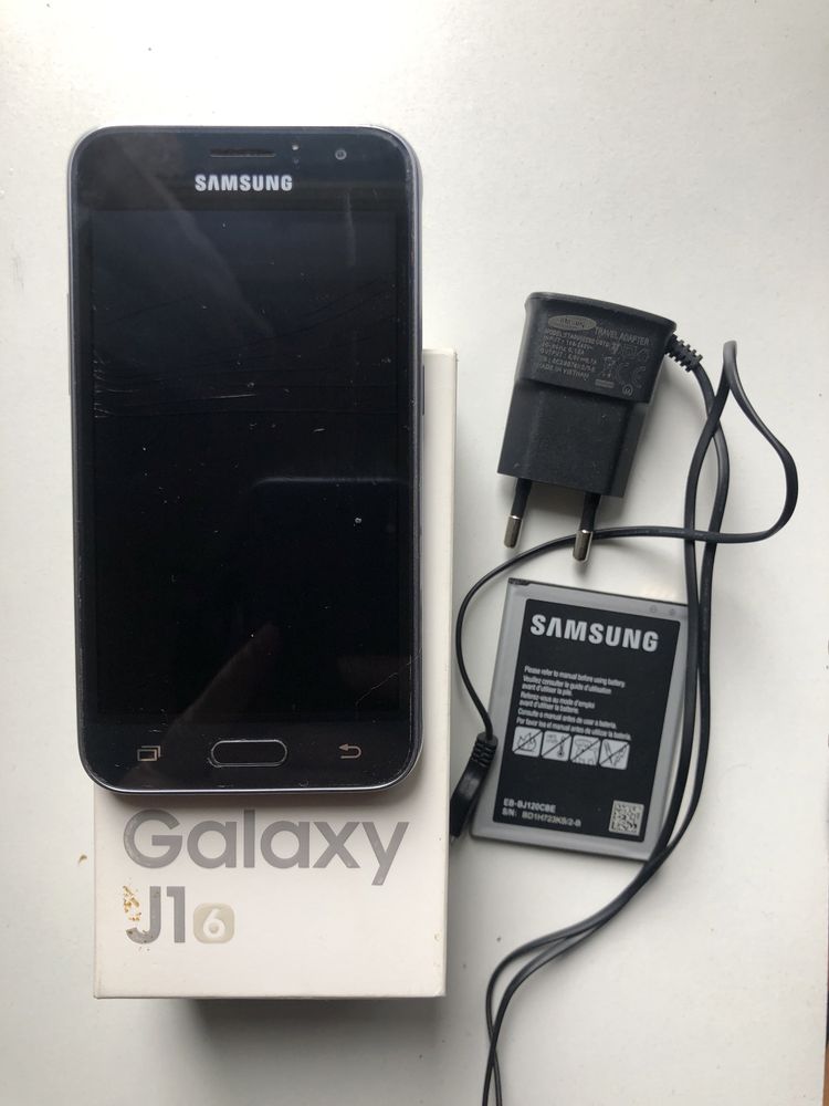 Продам мобільний телефон Samsung J1 потребує ремонту