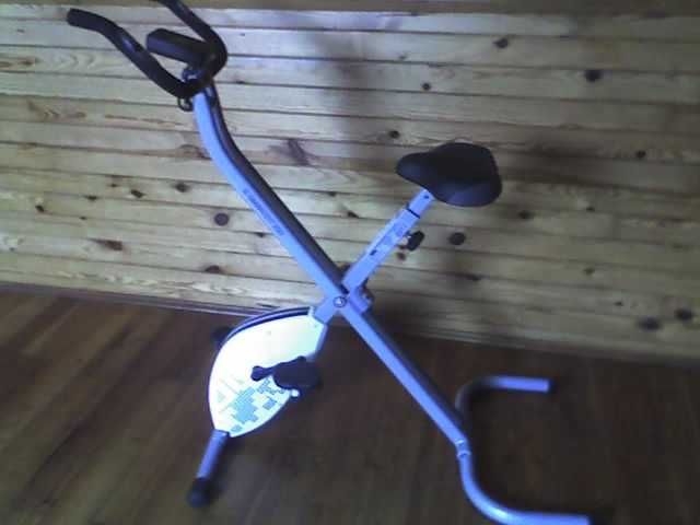 Rower treningowo-rehabilitacyjny elektroniczno-magnetyczny skladany