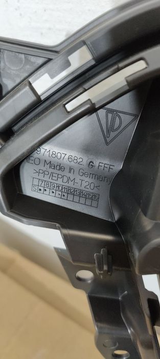 Porsche Panamera 971 GTS решітка бампера бокова 971807681g,971807682g