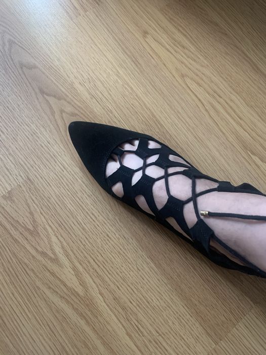 Нове замшеве, оригінальне взуття