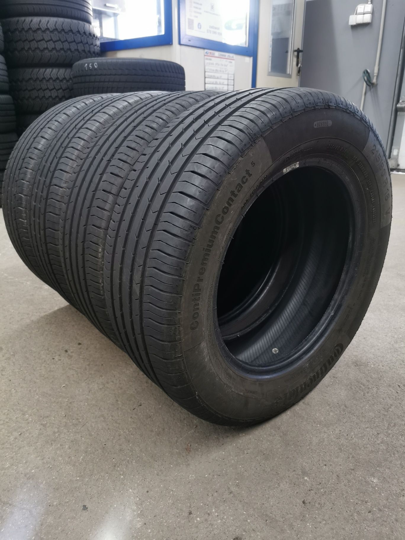 Komplet opon 215/60R16 Continental ContiPremiumContact 5