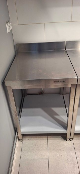 Stół Stalowy 70x60cm z półką i kołnierzem ggm gastro