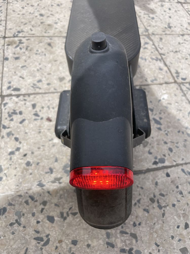 Trotinete Elétrica Xiaomi Mi Electric Scooter 4 Pro (Gen 2) Preta