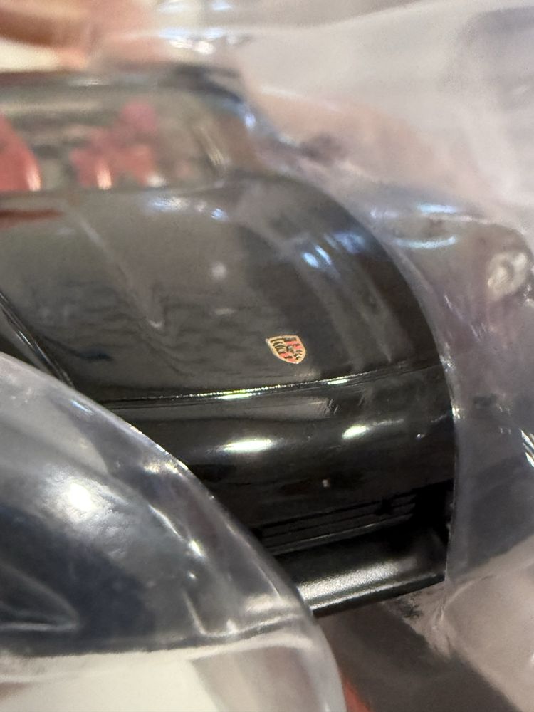 Hot Wheels Real Riders Porsche Taycan 1/43