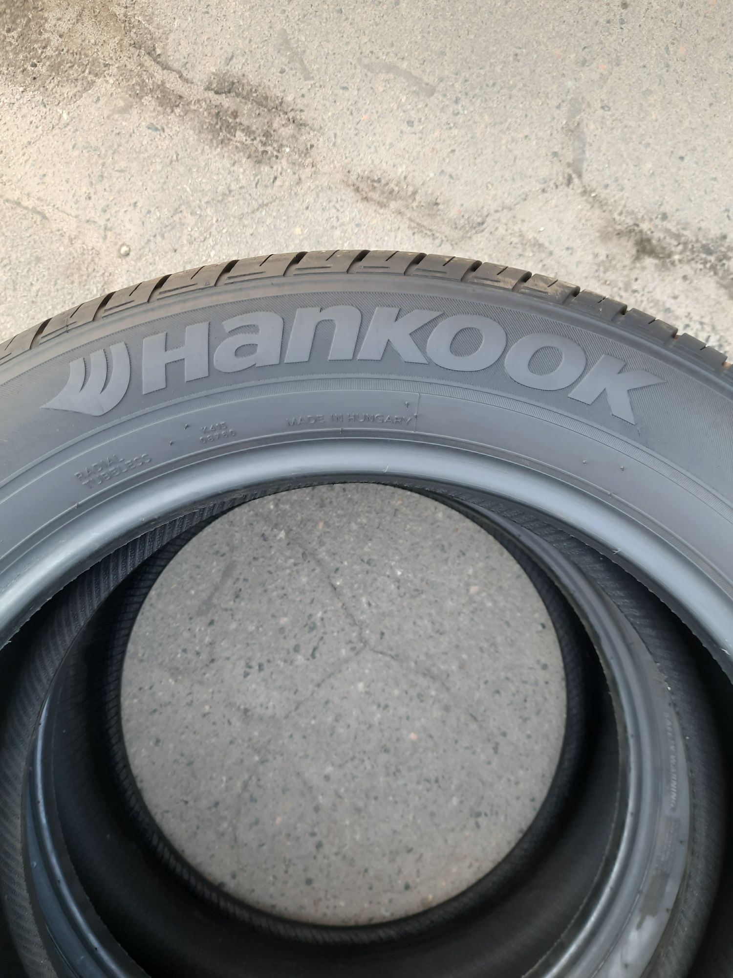 Продам комплект шин hankook 225/55/18