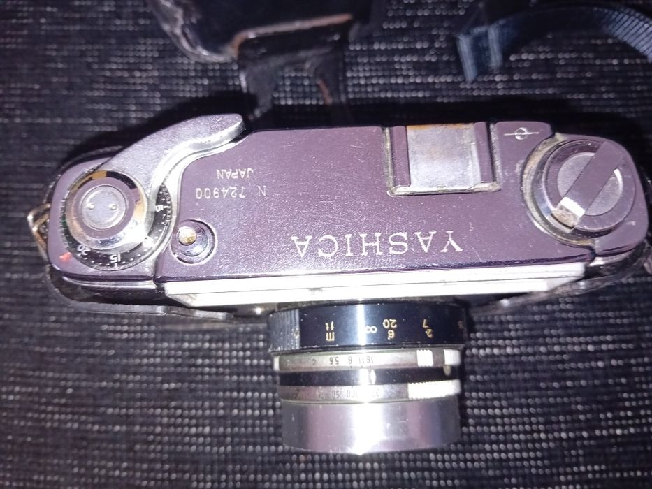 Câmera Fotográfica YASHICA, modelo Yashinon