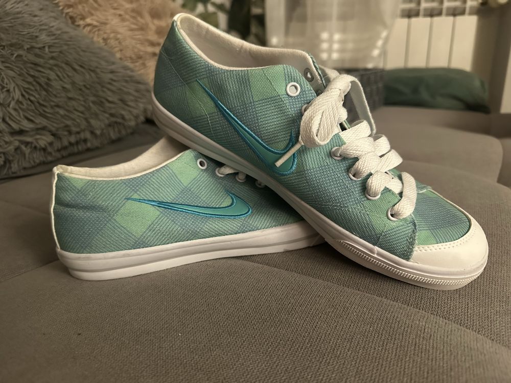 NIKE Trampki Jak Nowe 39