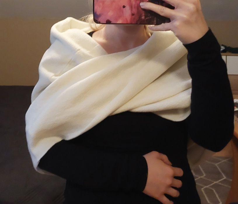 Etola ślubna kolor śmietankowy