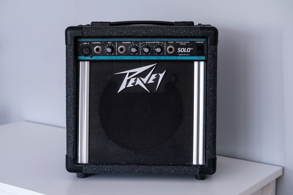 Gitara elektryczna Richwood i wzmacniacz Peavey