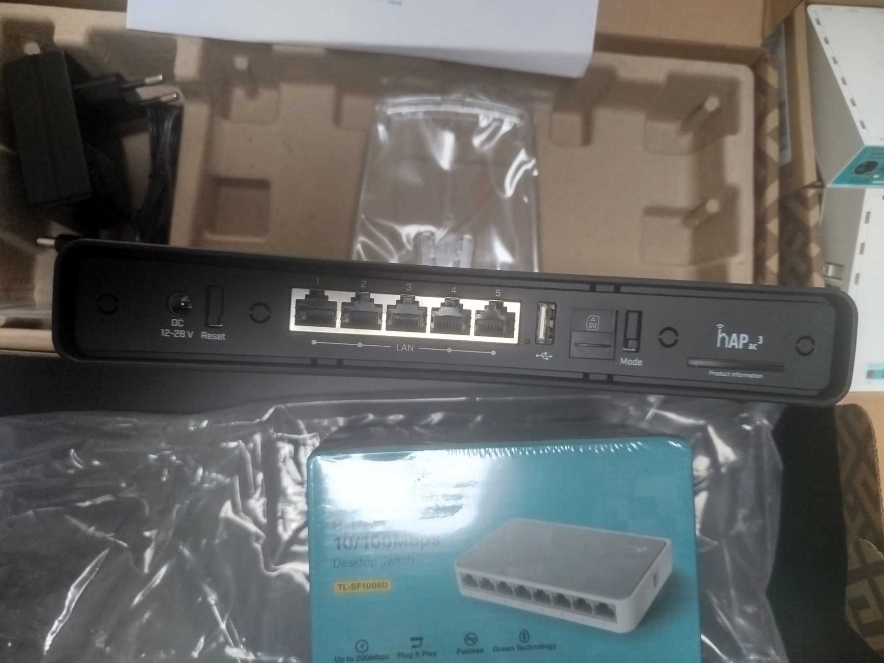 Точка доступу/Маршрутизатор Wi-Fi Mikrotik cAP ax / hAP ac3 LTE6 / hEX
