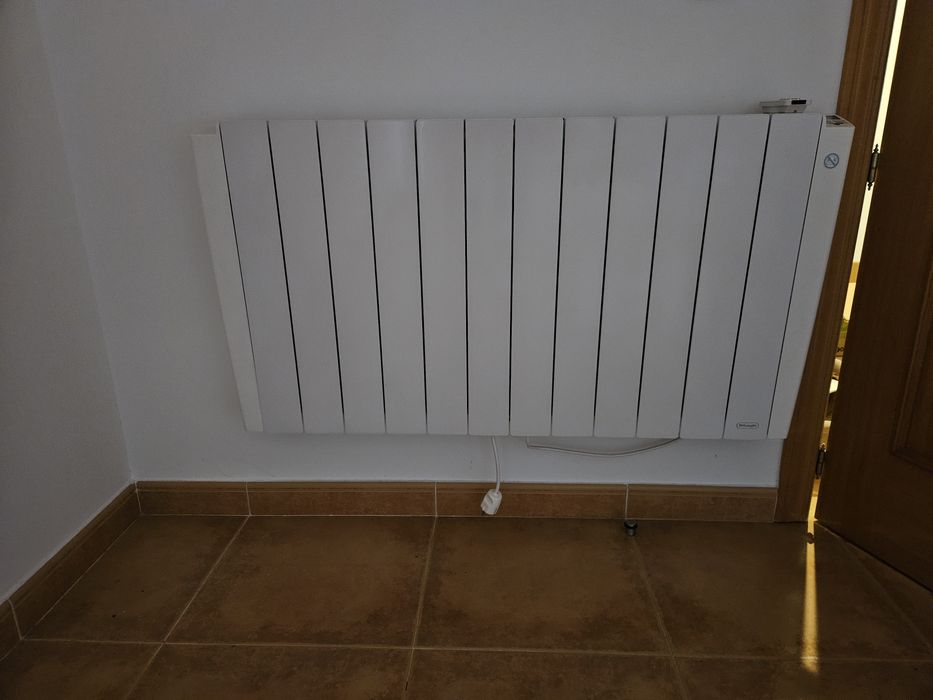 Aquecedor cerâmico de pedra vulcânica Delonghi