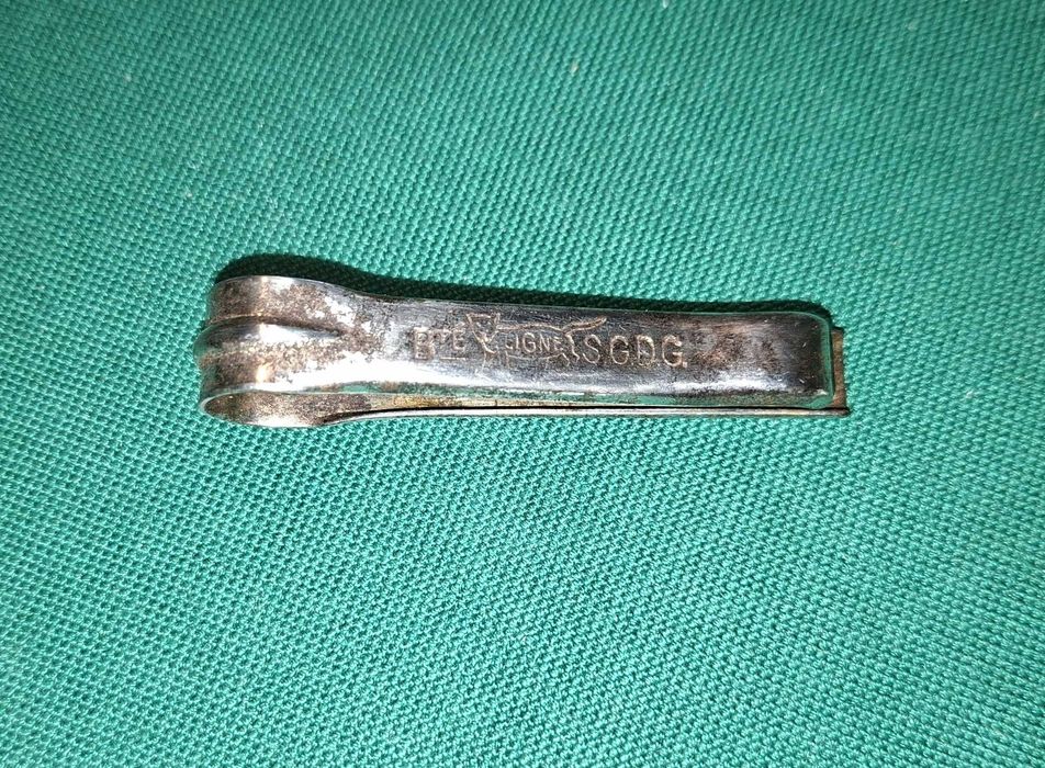Mola para prender roupa muito antiga, Bte ligne S.G.D.G.