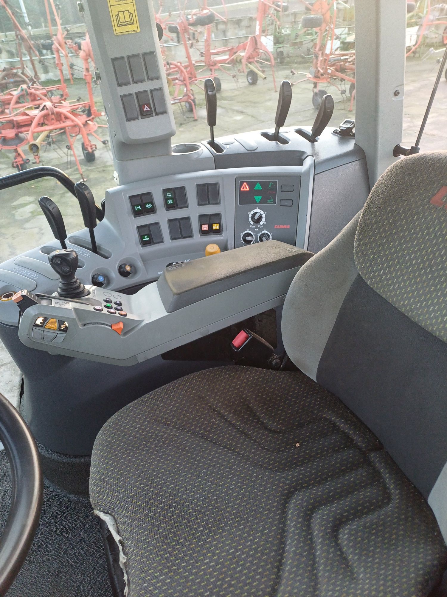 Claas Arion 510 /2012 rok/ ładnie wyposażony miekka OŚ
