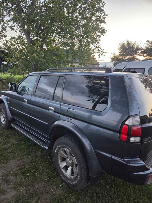 Samochód Mitsubishi Pajero