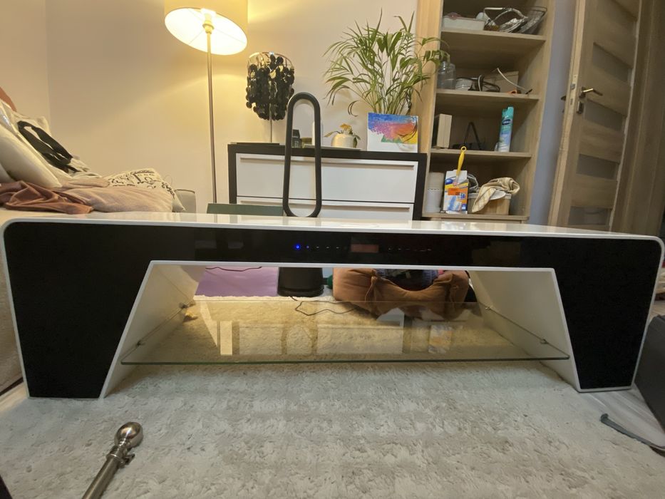 Szafka RTV z wbudowanymi głośnikami Gate Lightning Agata Meble