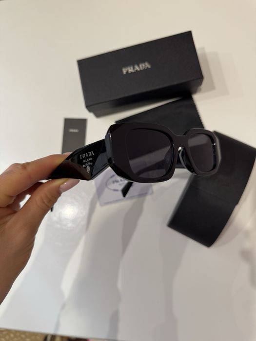 Окуляри Прада Prada в широкій оправі чорні