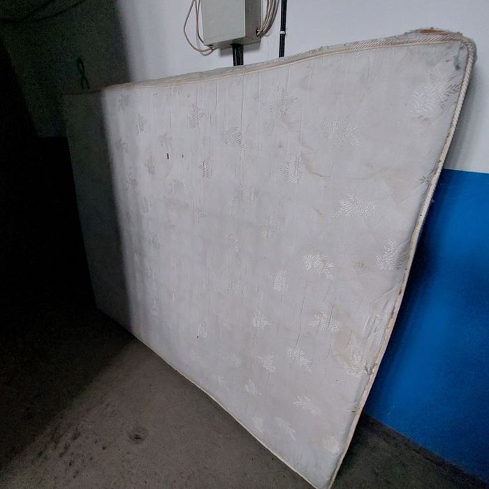 Отдам матрац бесплатно,самовывоз