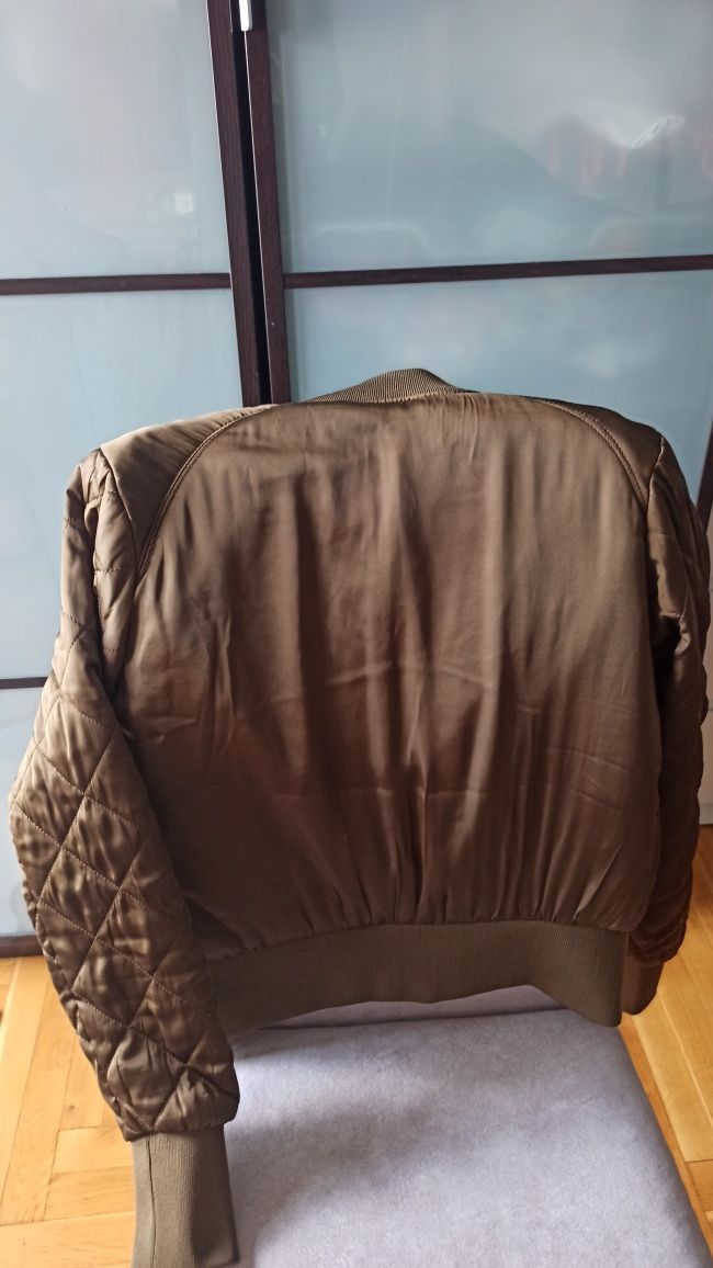 Bomberka pikowana w kolorze khaki rozmiar S New Yorker