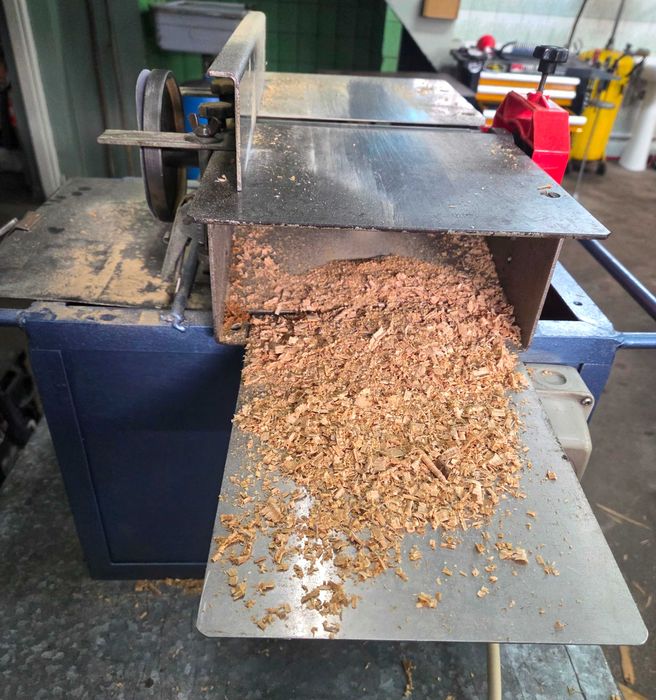 Heblarka z napędem elektrycznym