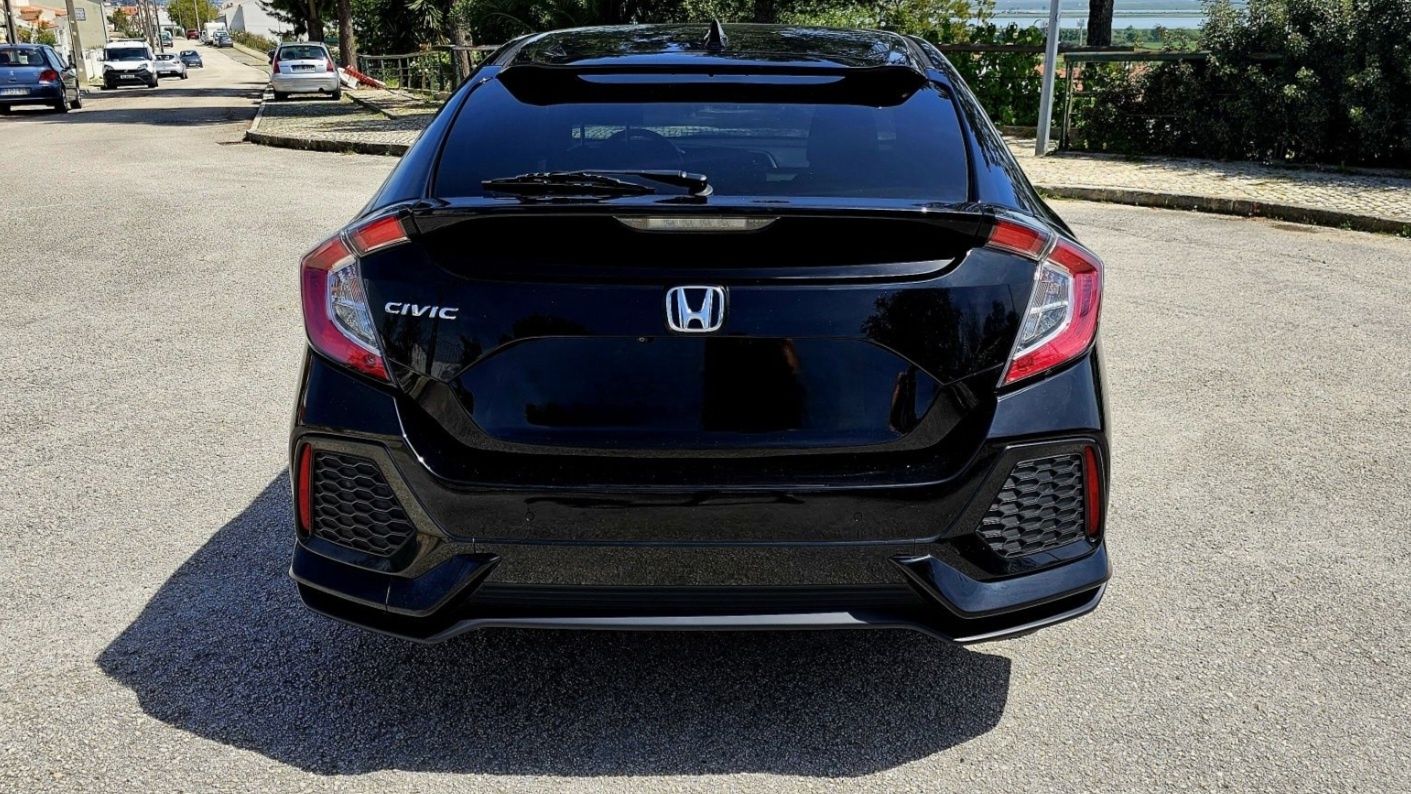 Honda Civic 1.0 i-VTEC Elegance