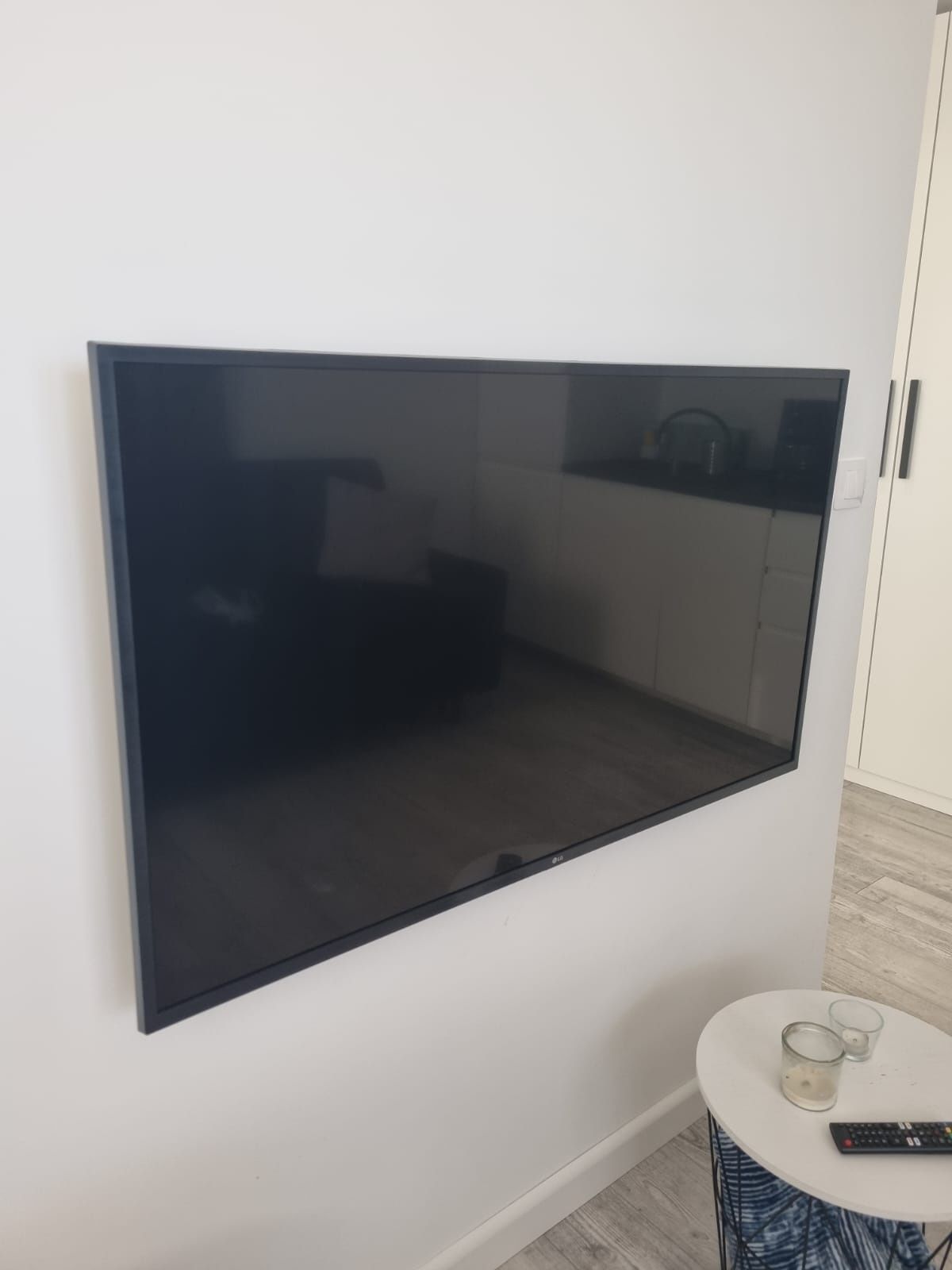 LG telewizor 50UP750003LF uszkodzony 50"