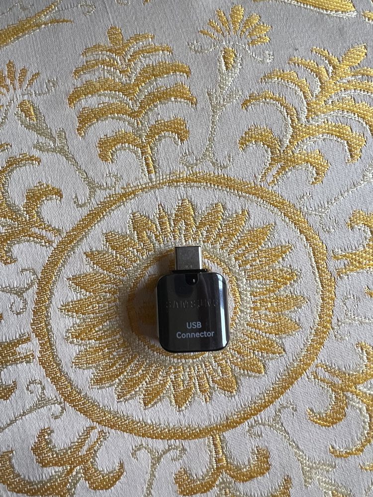 Micro USB connector e USB connector