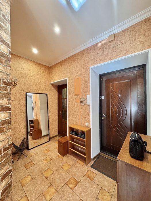 Центр, Семинарская, Двухкомнатная квартира, сталинка, есть видео