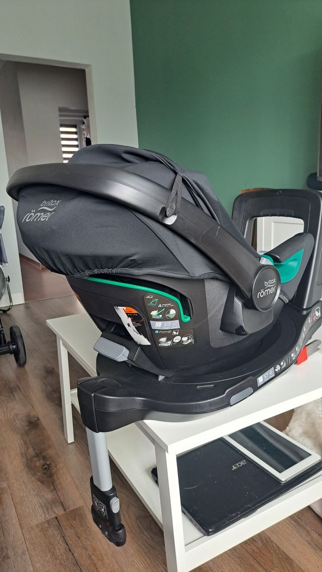 Britax römer z bazą