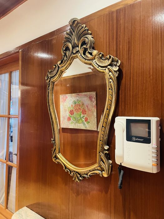 Credência/Móvel de Entrada e Espelho Clássicos em Madeira Dourada