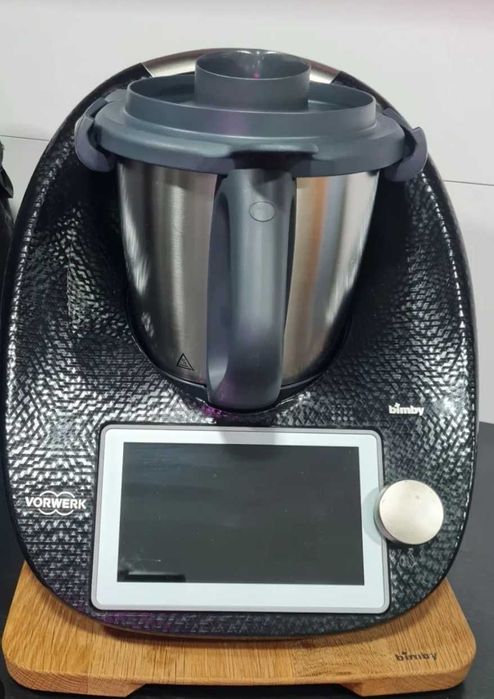 Bimby tm7 preta + Bimby friend , por apenas 1100.00€ , completa