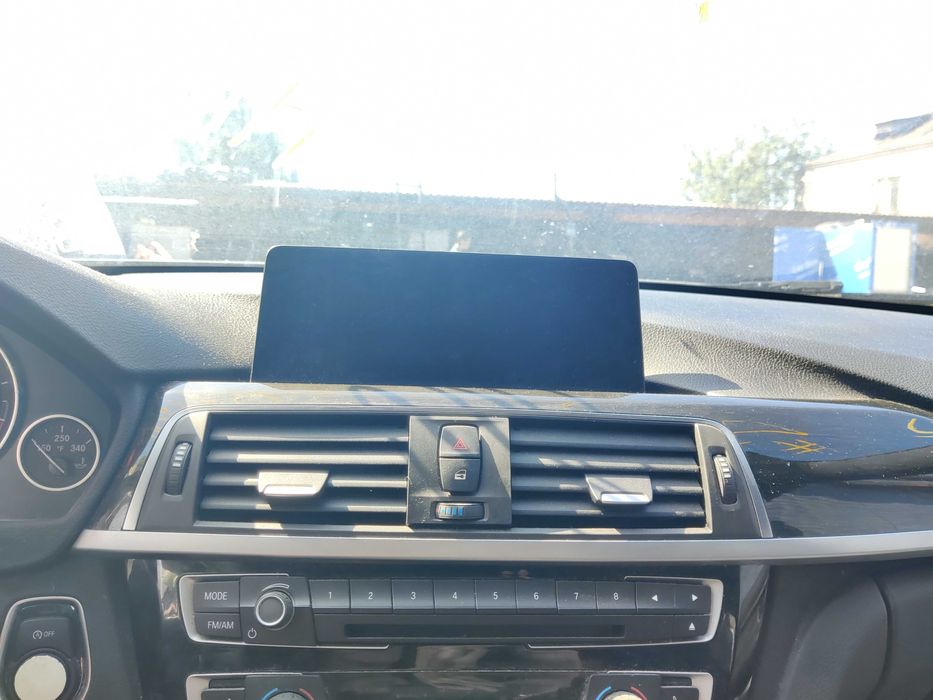 Розбірка на запчастини BMW 3 F30 розборка шрот БМВ Ф30 салон торпедо