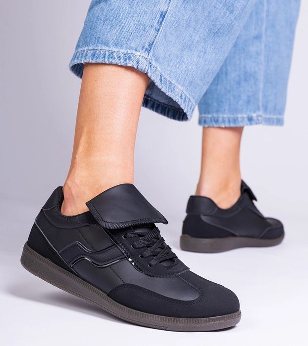 Czarne niskie sneakersy sznurowane Edelmira