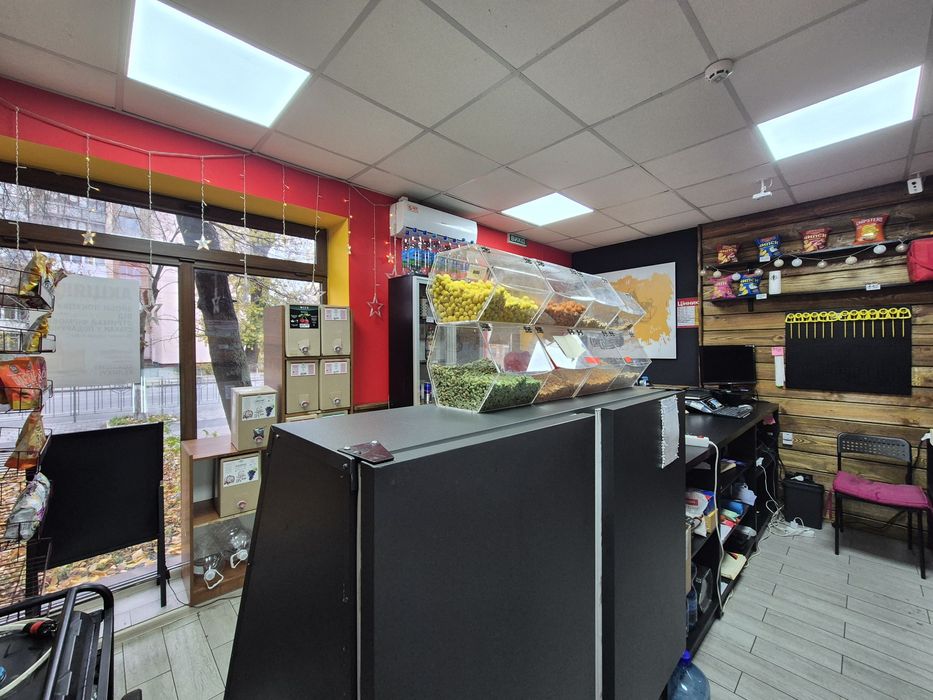 Оренда Фасад 50квм пр-т Повітряних Сил 43